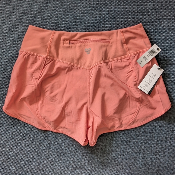 Aritzia TNA Race Short 3" - Picture 2 of 5
